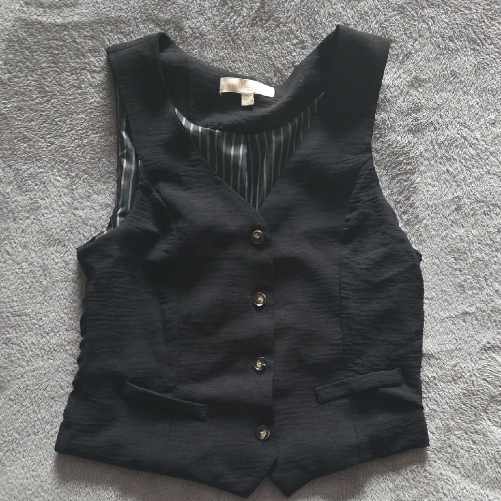 Monteau Black Vest